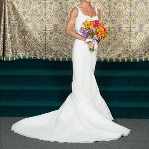 Bought/worn in 2014. Size 2. Ivory. Lace/pearls